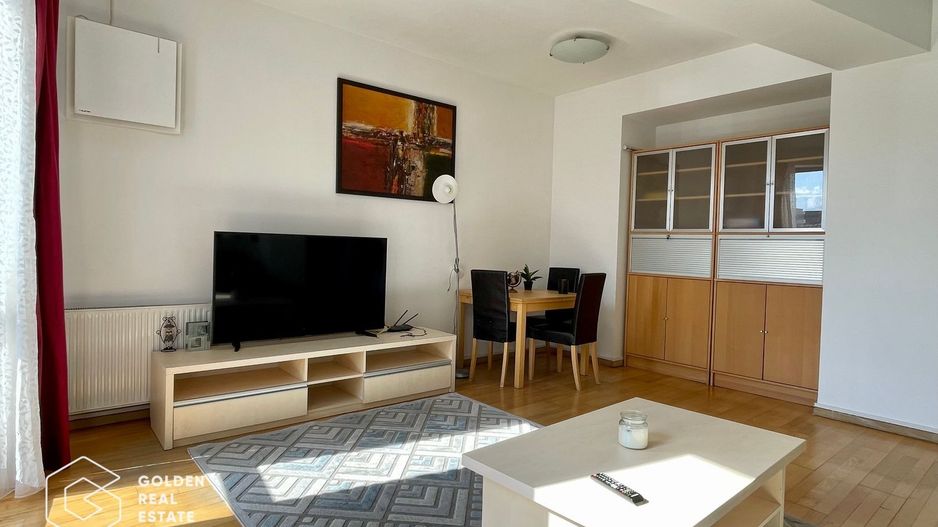 Apartament de 3 camere, decomandat, etajul 2 - Poză 1