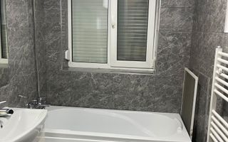 Apartament cu 2 camere, renovat complet, str.Libertății, Moinesti - Poză 7