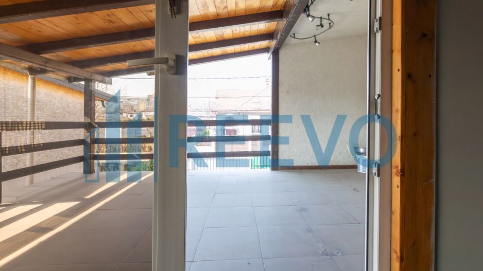 Clădire și teren de investiție, central Roman - Poză 45