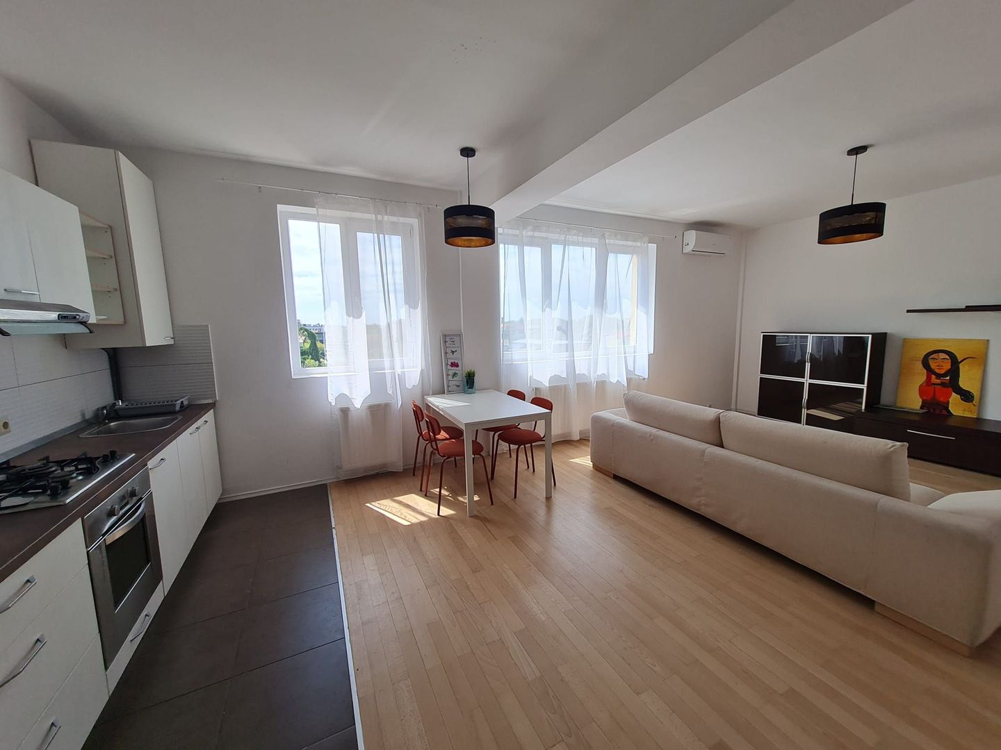 Apartament cu 3 camere de închiriat în zona Odobescu - Poză 1