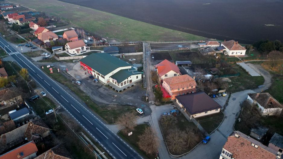 Spațiu comercial de închiriat în Zimandul Nou - Poză 16