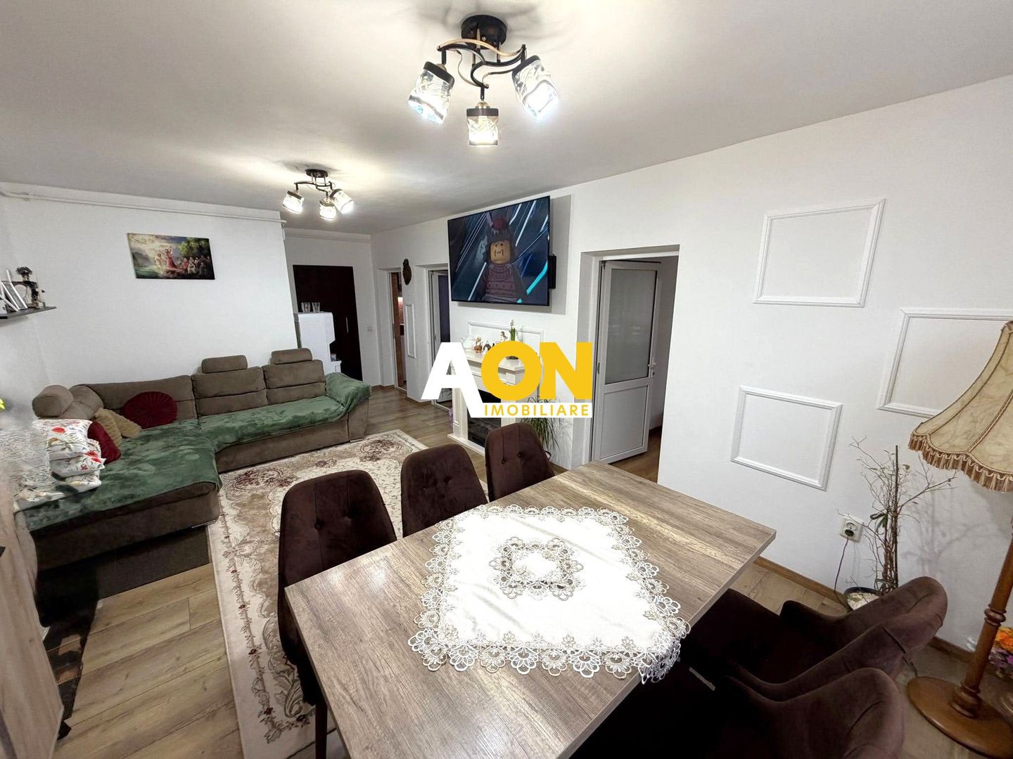 Apartament 3 camere, 2 balcoane, decomandat, mobilat, utilat, Ampoi 3 - Poză 1