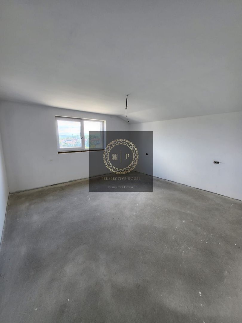 Casa Individuala-spatioasa in Orizont - Poză 5