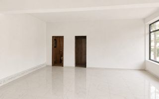 DE INCHIRIAT - renovat - parter si etajul 1 - stradal - Poză 5