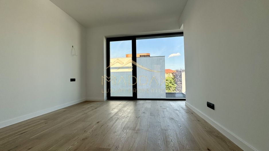 Vila cu 5 camere  *366mp* / Curte privată *315mp* / Pipera - Lake View - Poză 29