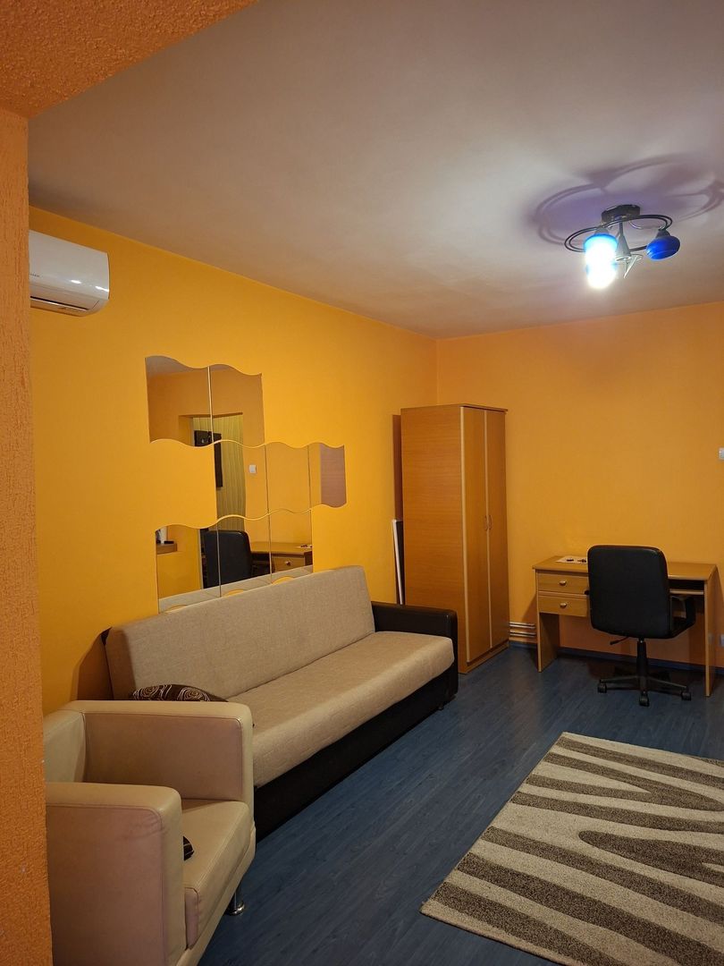 Garsoniera decomandata, pet friendly, centrala proprie, metrou 5 min, mobilata - Poză 1