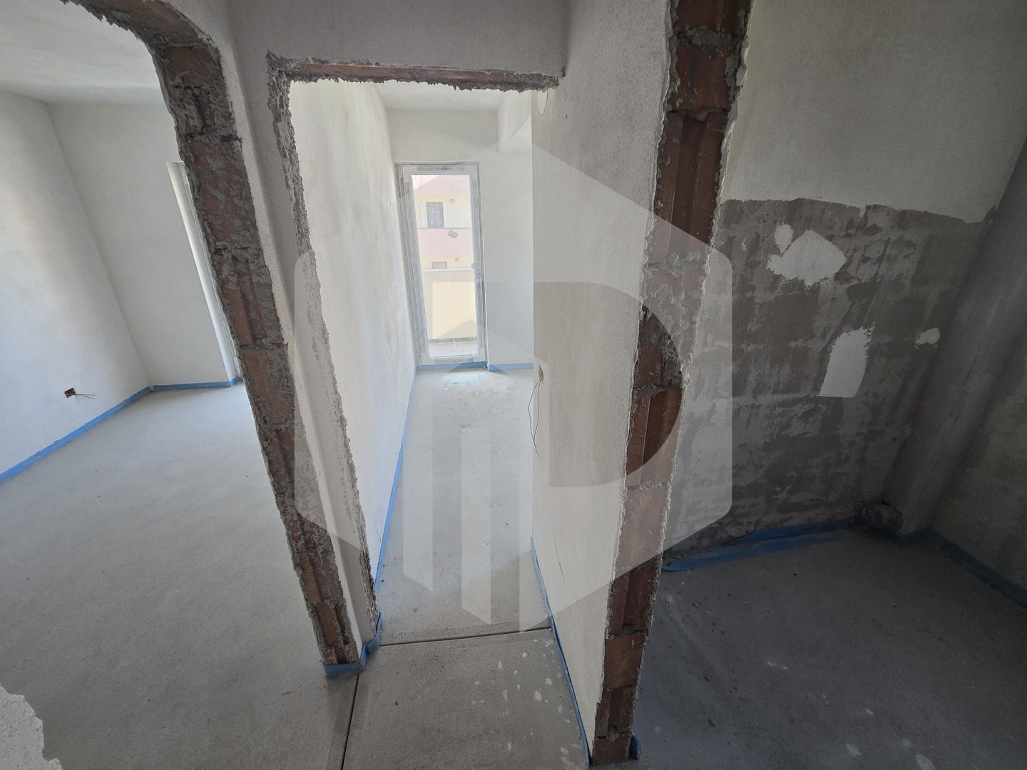 Apartament nou 3 camere decomandate loc de parcare inclus - Poză 8