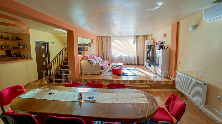 AGIGEA - Casa D+P+1E+M pe un teren de 631 mp cu deschidere la 2 străzi. - Poză 1