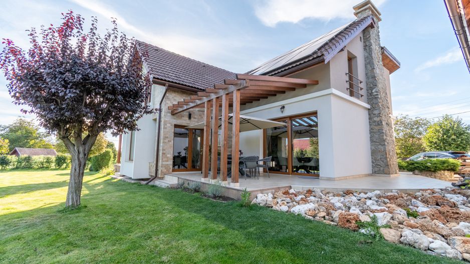 Proprietate exclusivista de vanzare: 2 case | 9 camere | 2000 mp teren - Poză 29