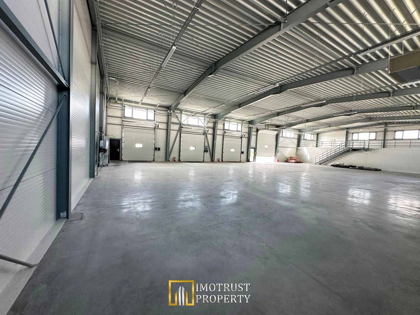 Hala de inchiriat, Arad Zona Industriala Sud- 871 mp - Poză 3