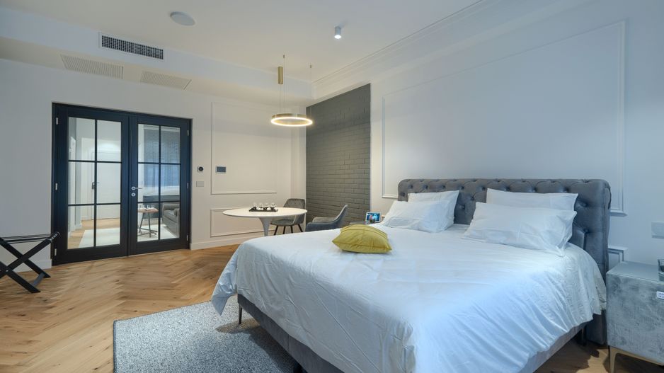 Apartament   4 camere - Poză 3