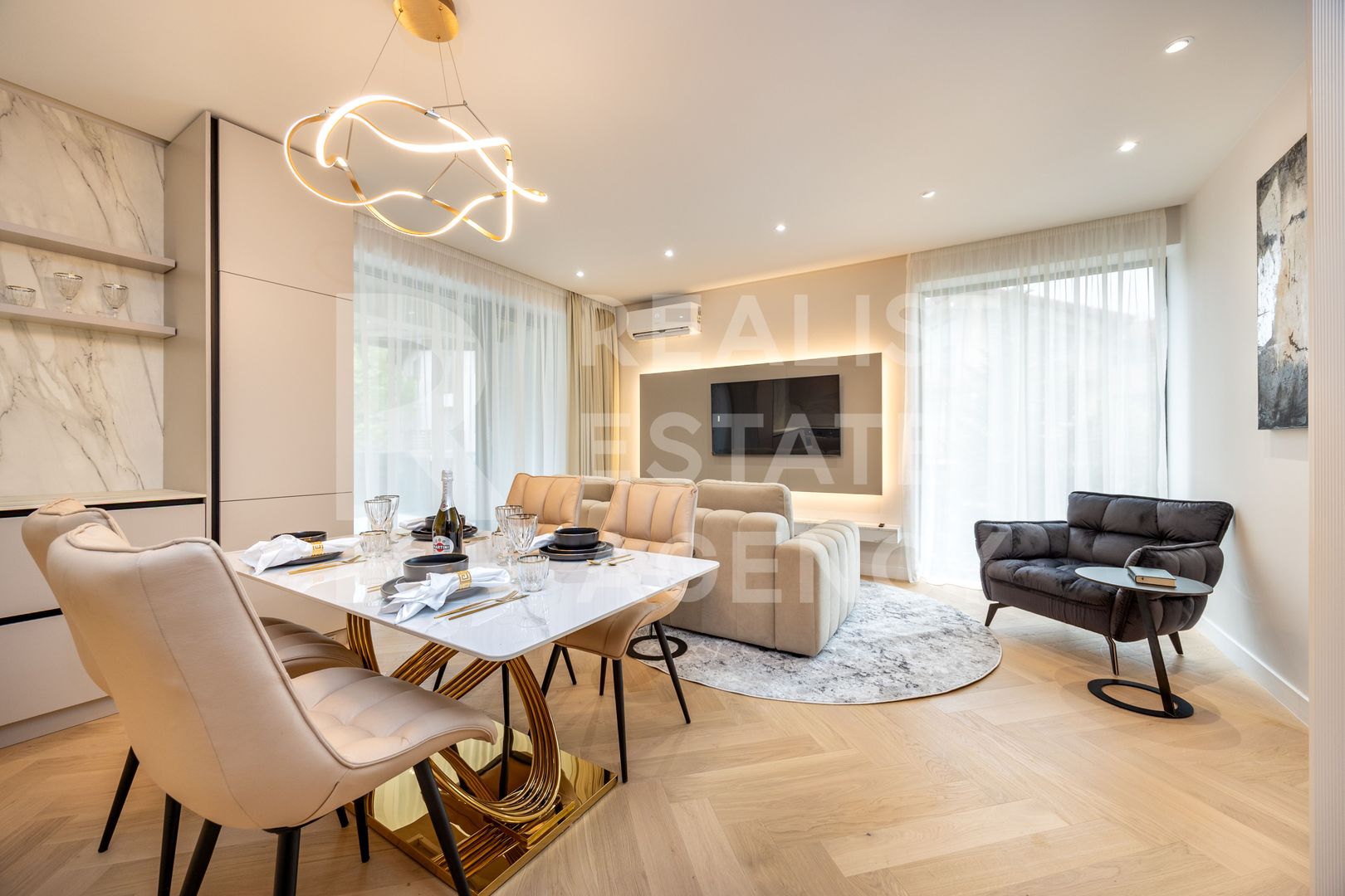 Vânzare, apartament cu 2 camere, zona Voluntari - Poză 1