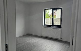 CASĂ  DE VÂNZARE – VALU LUI TRAIAN - Poză 9