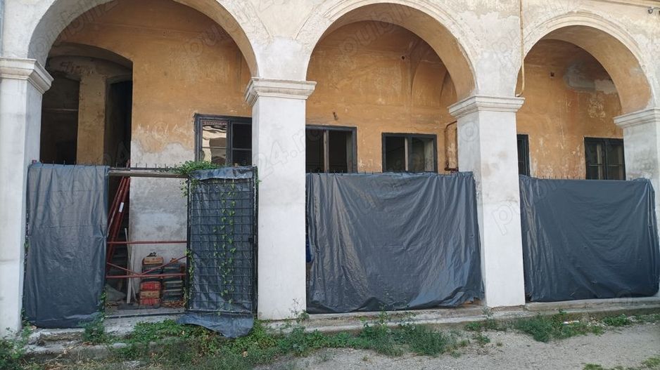 Vand apartament la parter in zona ultracentrala Satu Mare - Poză 2