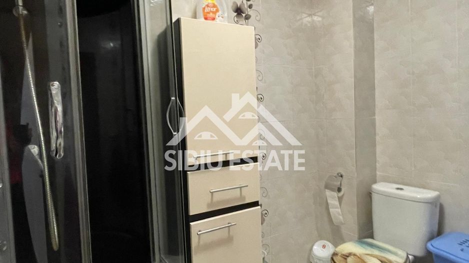 Apartament mobilat utilat 3 camere 2 balcoane–Șelimbar, Brana 123000 e - Poză 6