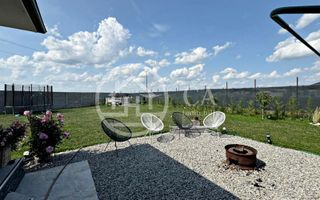 Casă de vânzare cu 3 camere si o anexa  in Sântandrei, Bihor - Poză 3