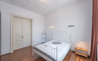 Apartament 3 camere de vanzare, in vila, 83 mp - Poză 11