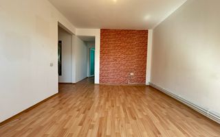 Apartament cu 2 camere de vânzare la mansardă în zona Poarta 6 - Poză 4