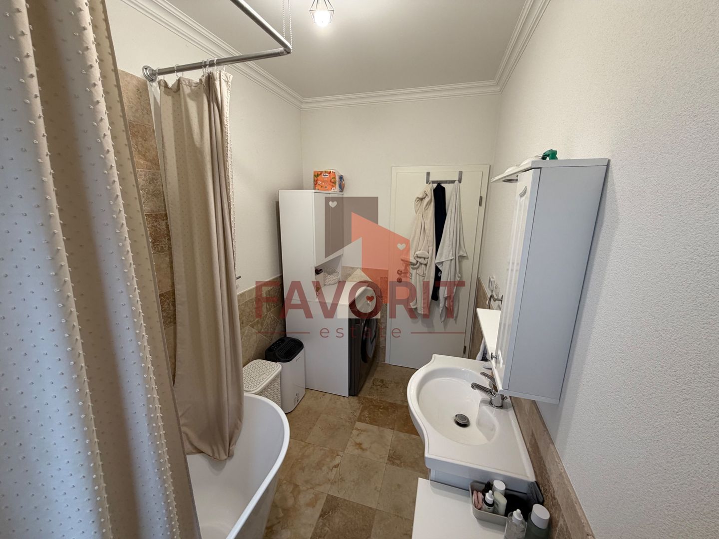 Disponibil imediat. Mobilat si utilat. Gradina proprie 29 mp - Poză 13