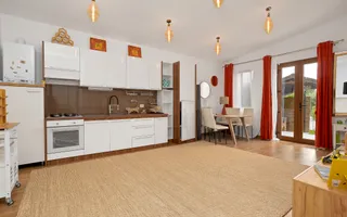 Casă cu 3 dormitoare și două băi LA CHEIE - Poză 17