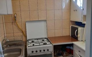 BRASADAS vinde casa cu etaj, 4 camere, central, acces cu masina. - Poză 8