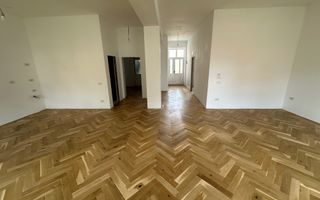 Apartament renovat în clădire istorică - are garaj - Poză 8
