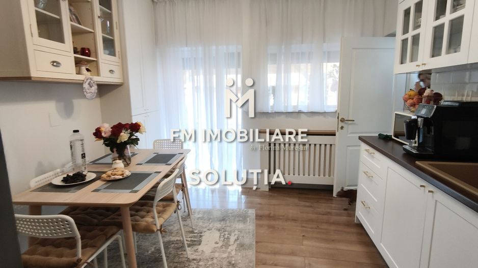 Casă renovată în centrul istoric – Baia Mare - Poză 4