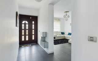 Vilă modernă cu 5 camere Curtici - Poză 6