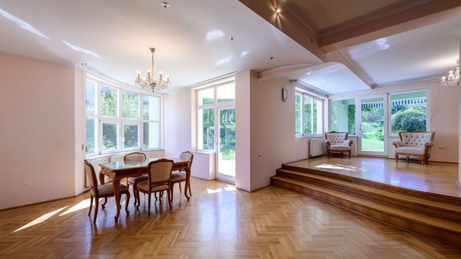 CASA Individuala ELEGANTA 300MP Teren 2150MP CAMPULUI - Poză 1