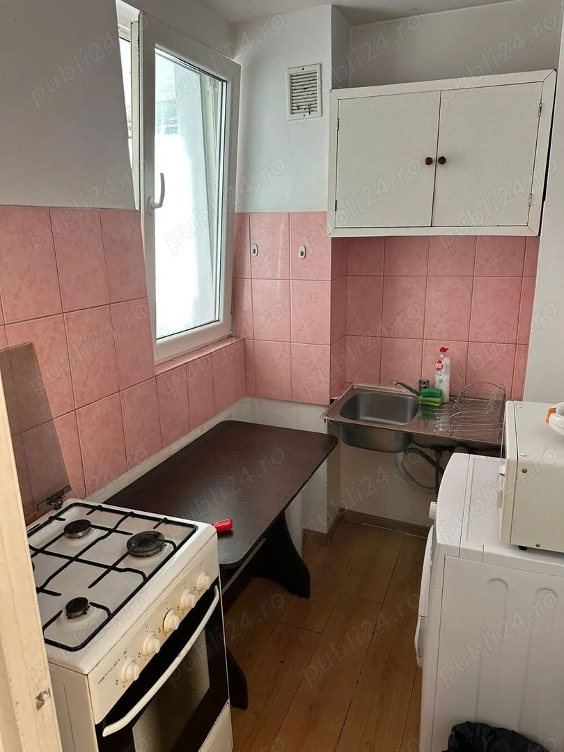 Închiriez apartament cu doua camere cora lujerului - Poză 3