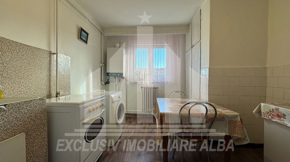 Apartament cu 2 camere de vanzare, Cetate - Poză 1