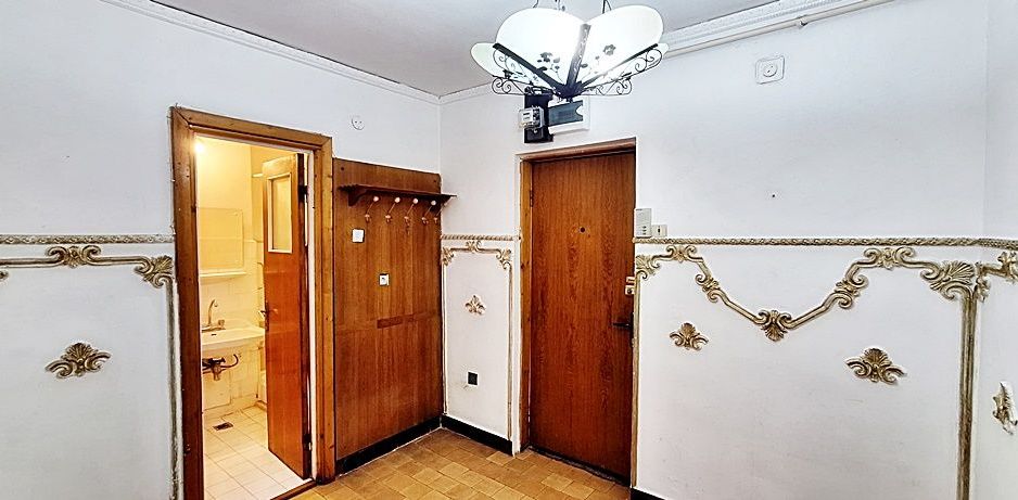 Central, la poalele Dealului Cetatii, apartament cu doua camere, 107000 euro - Poză 5