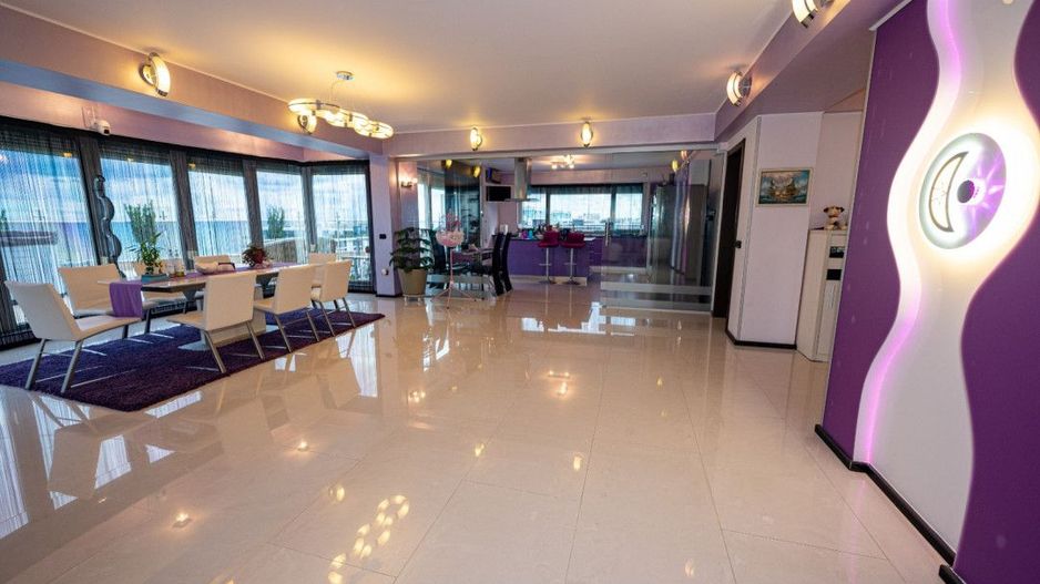 Statiunea Mamaia -UNICAT- Penthouse 220 mp cu vedere frontala la mare si jacuzzi - Poză 4