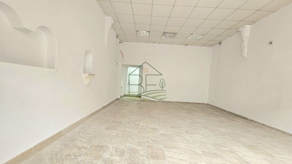 Spațiu comercial de închiriat pe Strada 9 Mai – Centrul Istoric Sibiu - Poză 3