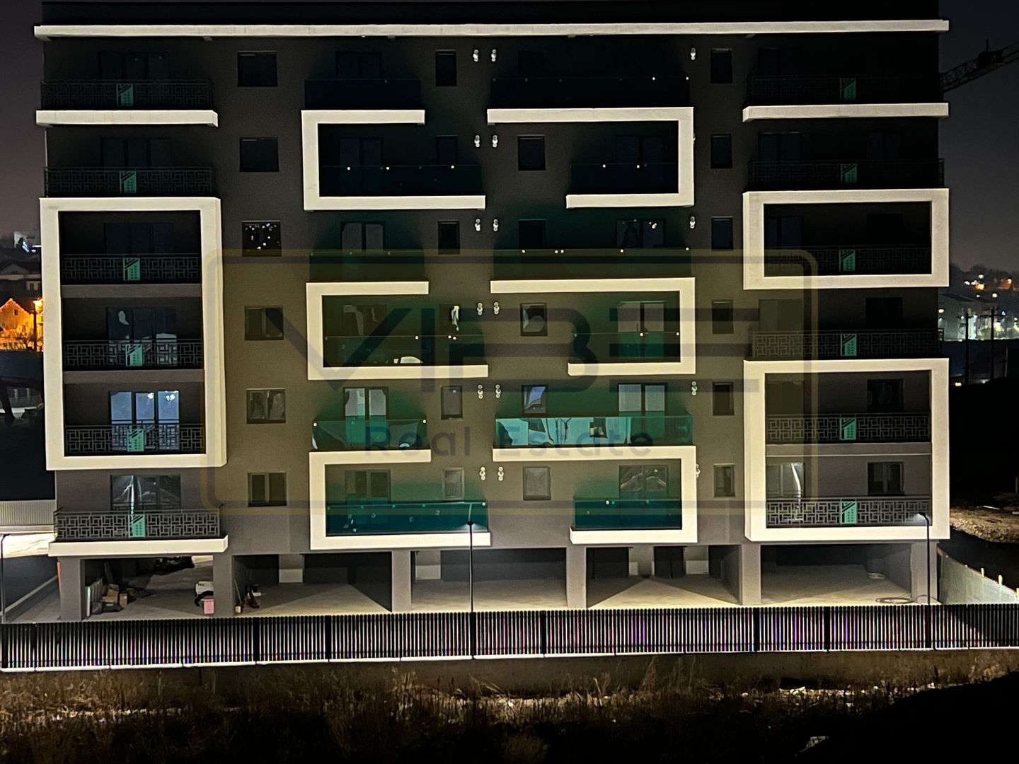 Apartament premium + parcare Bucium -  Mega Image - Poză 17