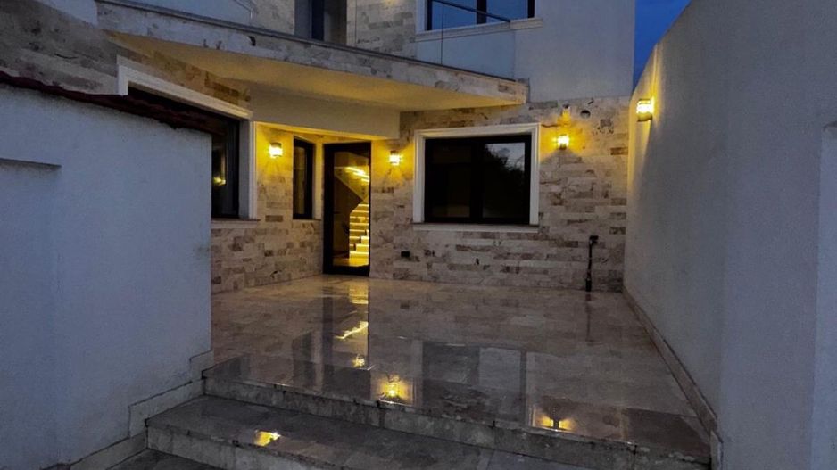 CASA INDIVIDUALA STRAULESTI, PRIMA INCHIRIERE, CENTRALA, 160 MP UTILI - Poză 1