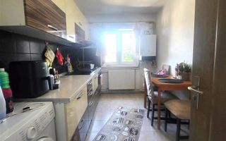 Apartament 2 Camere, Decomandat, etaj 2 din 3 - Poză 2