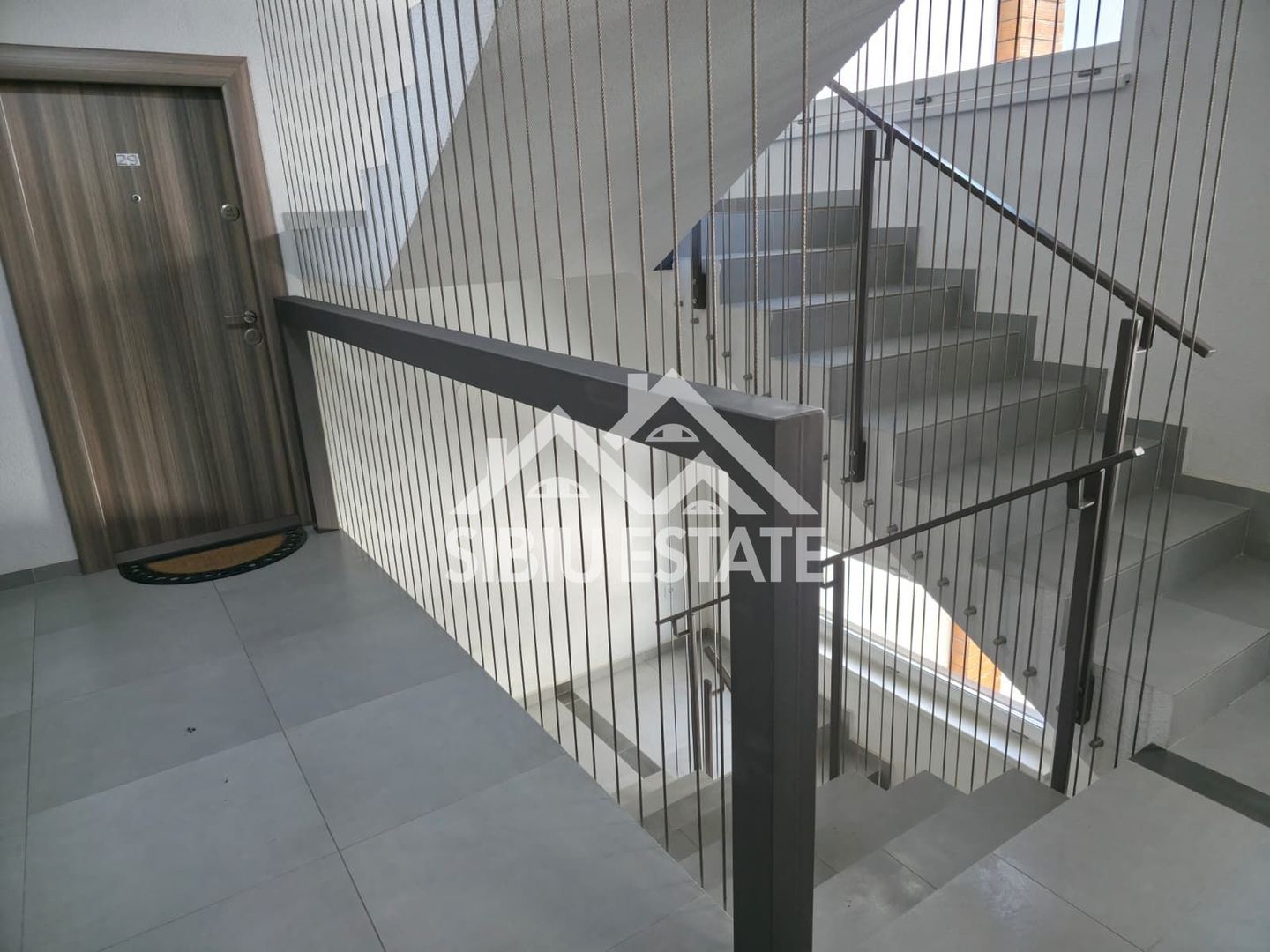 Apartament 4 camere cu terasa si pod, mobilat utilat - Poză 14