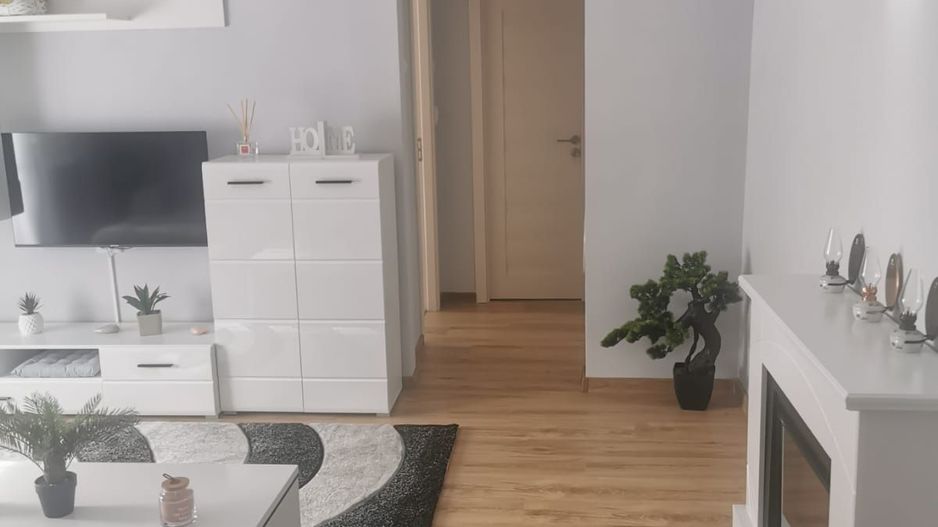 Ag EUROPA vinde ap 2 cam. RENOVAT 54mp etajul 2 în Micro 16. - Poză 12