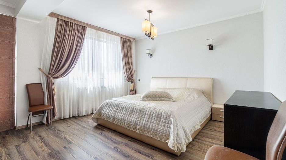 Casa Mare Sector 2, 550mp util, 300mp teren - Poză 17