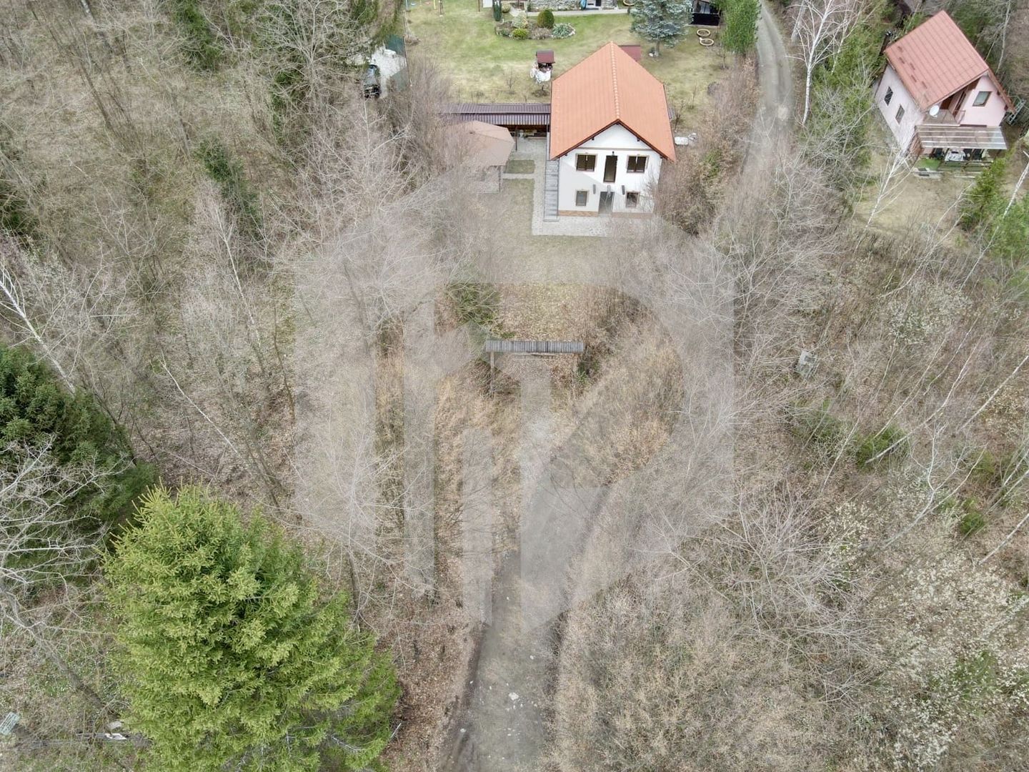 Casa de Vacanță în Valea Avrigului cu 3 Dormitoare //  120 mp - Poză 7