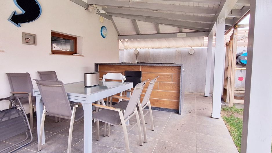 Casa eficienta energetic cu piscina in Giroc - Poză 35