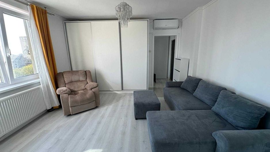 Apartament 2 camere de vânzare - Piața Romană - mobilat nou, vedere pe spate - Poză 1