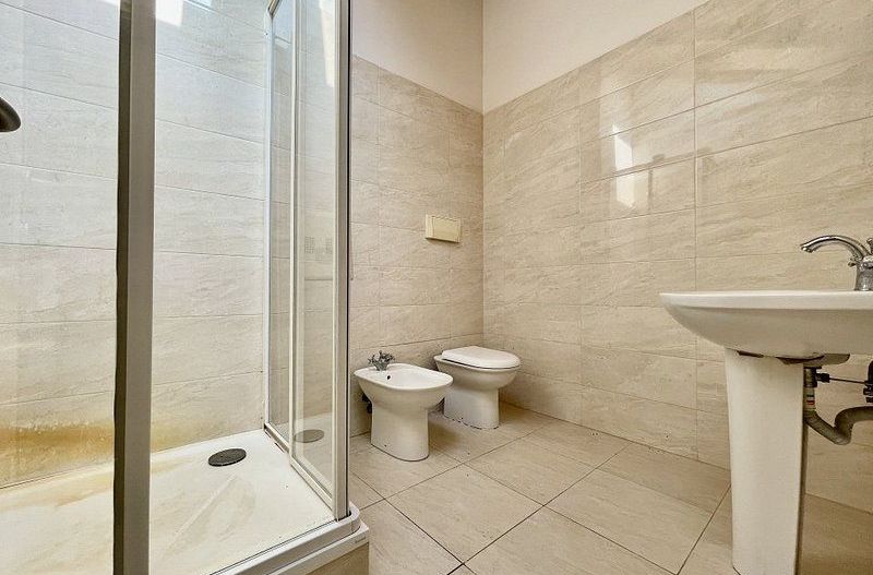 Penthouse pe doua niveluri situat in Piata Unirii - Poză 13