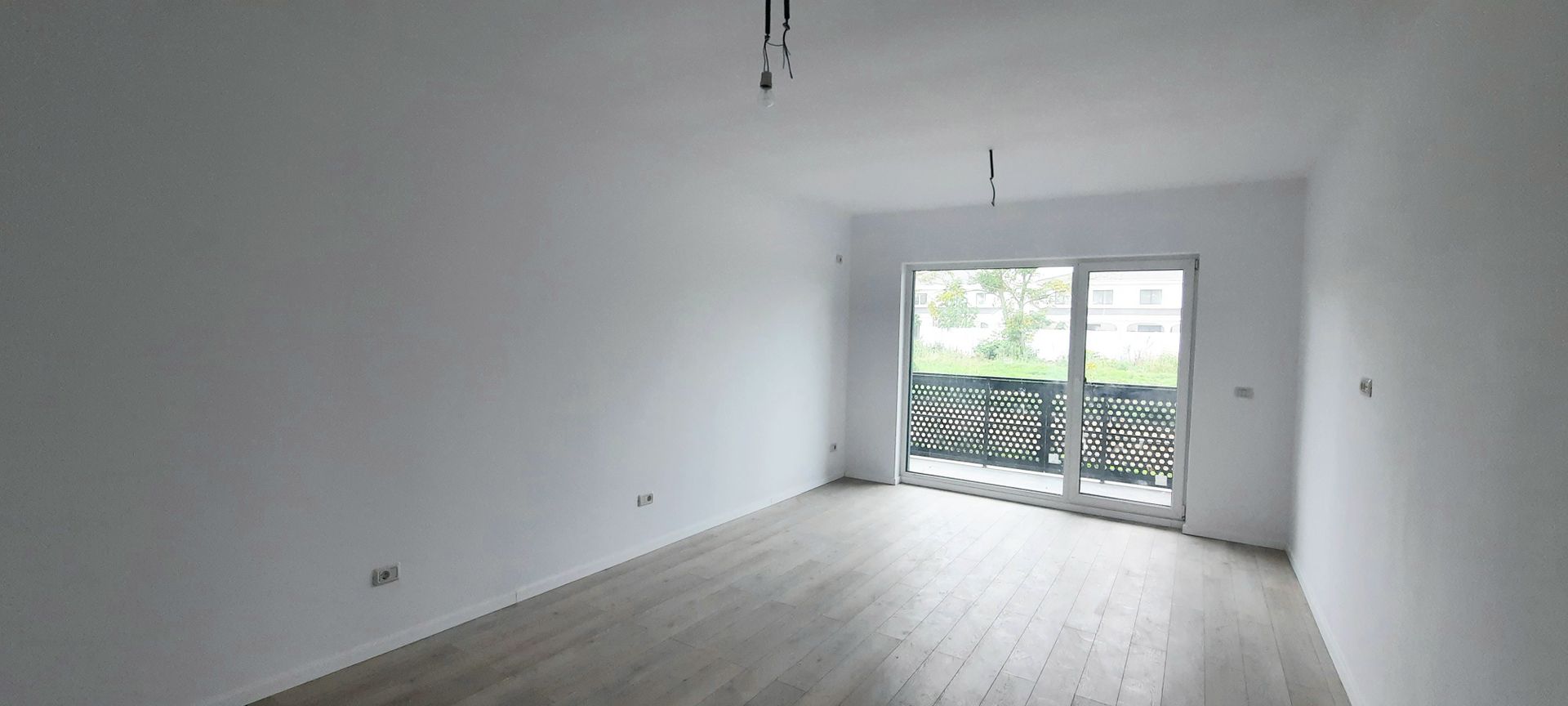 Apartament 2 camere cu curte proprie si loc de parcare - Poză 13