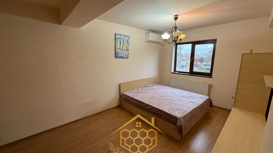 Apartament spatios 3 camere la 10 minute de centru cu loc de parcare - Poză 5
