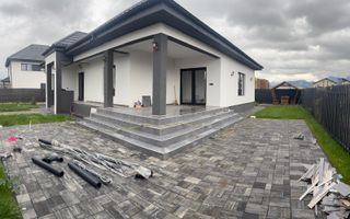 Casa individuala pe parter, zona Izvor - Poză 2