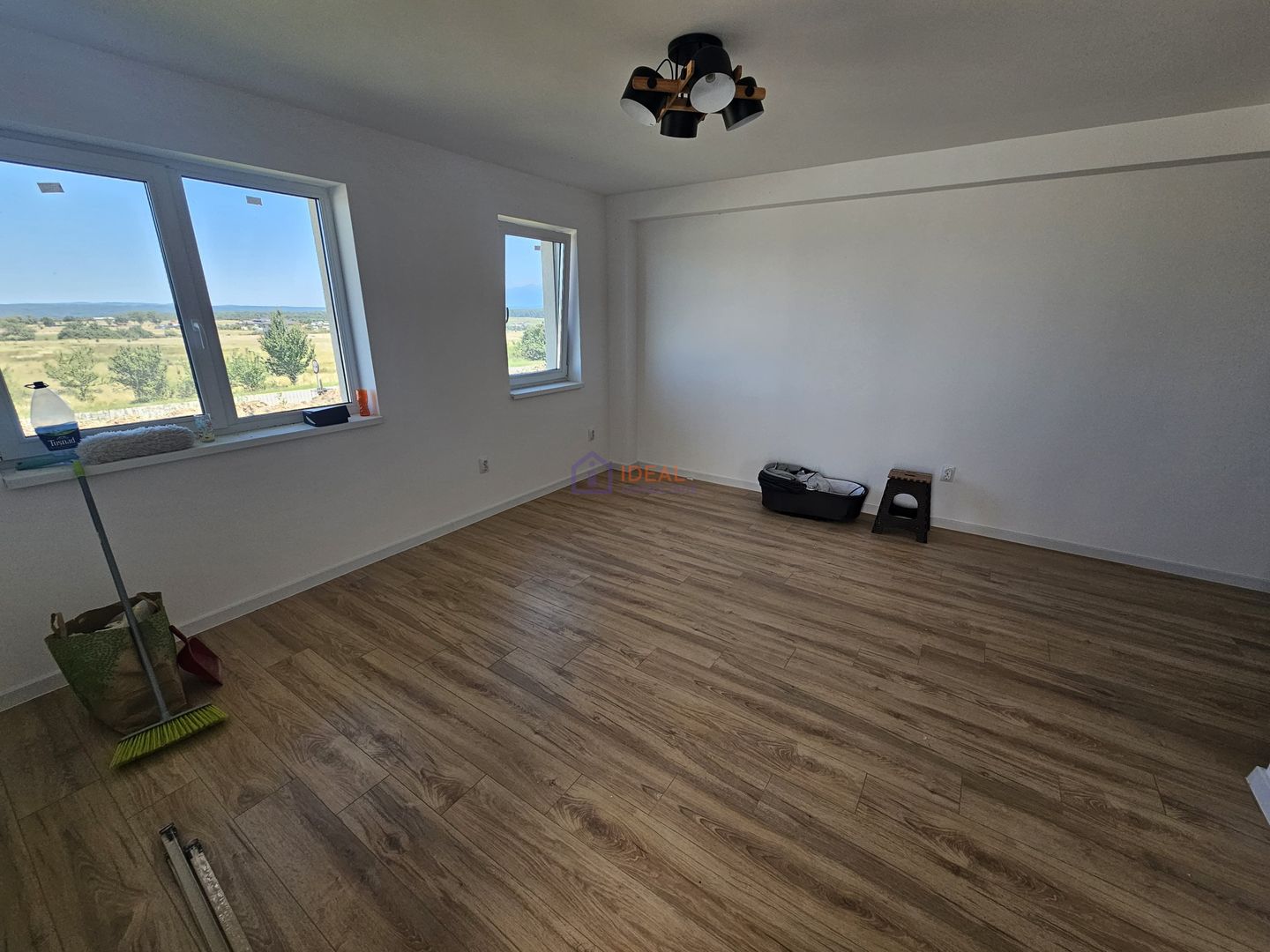 Casa cu 4 camere LA CHEIE in Calea Cisnadiei, zona Casa de Apa - Poză 6