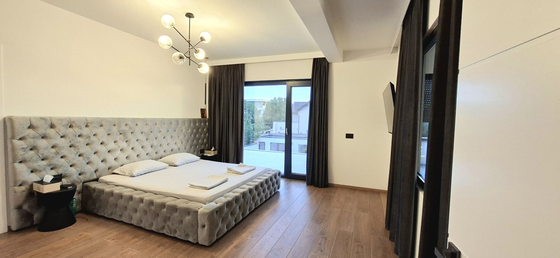 Locuinta individuala exclusivista cu piscina - Dumbravita - Poză 17