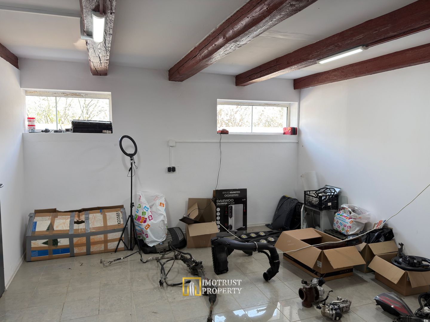 Hala + teren de închiriat pentru service auto / dezmembrări / depozit - Poză 7